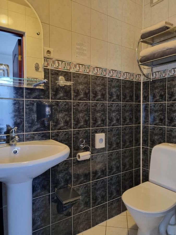 Hotell De Tolly Torva Экстерьер фото