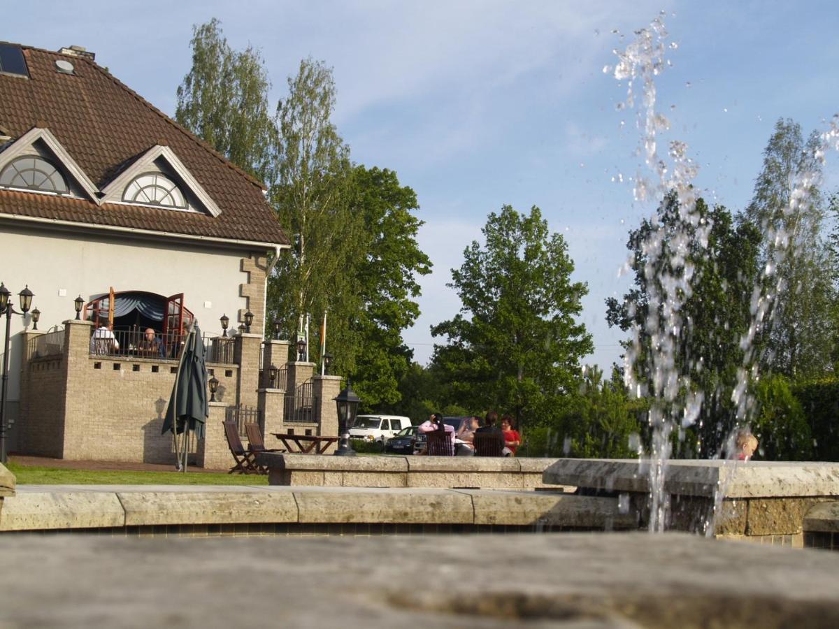 Hotell De Tolly Torva Экстерьер фото