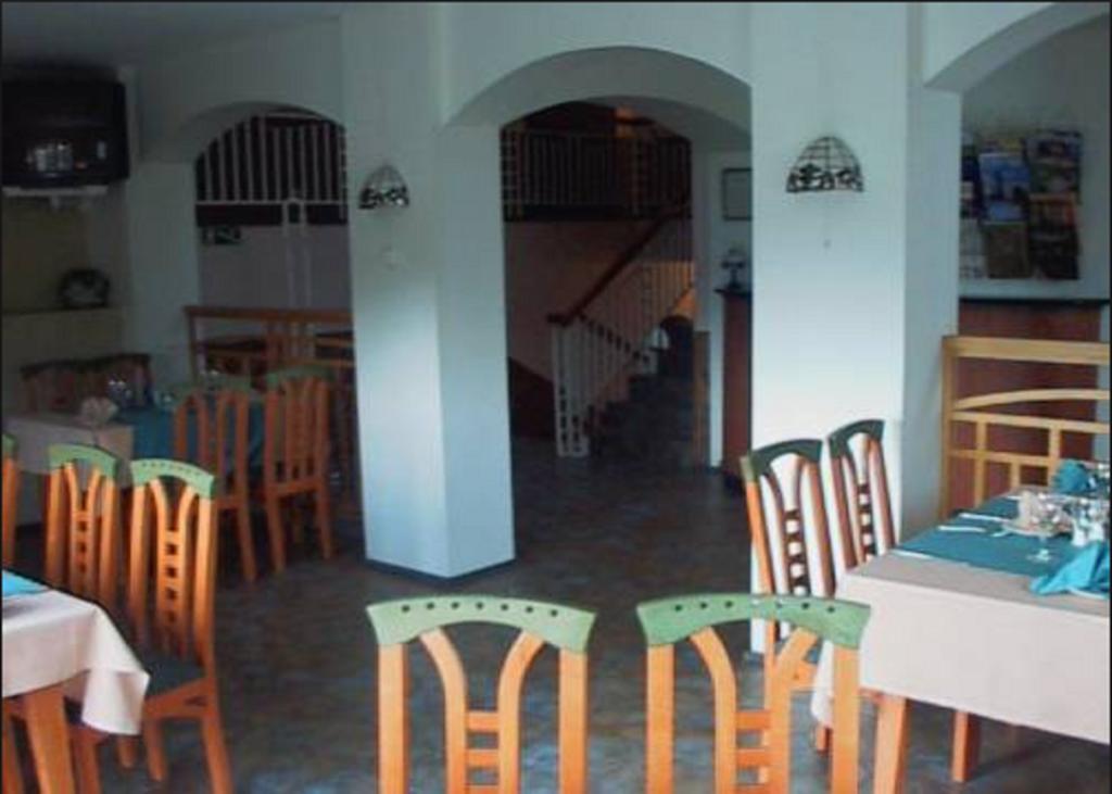 Hotell De Tolly Torva Экстерьер фото